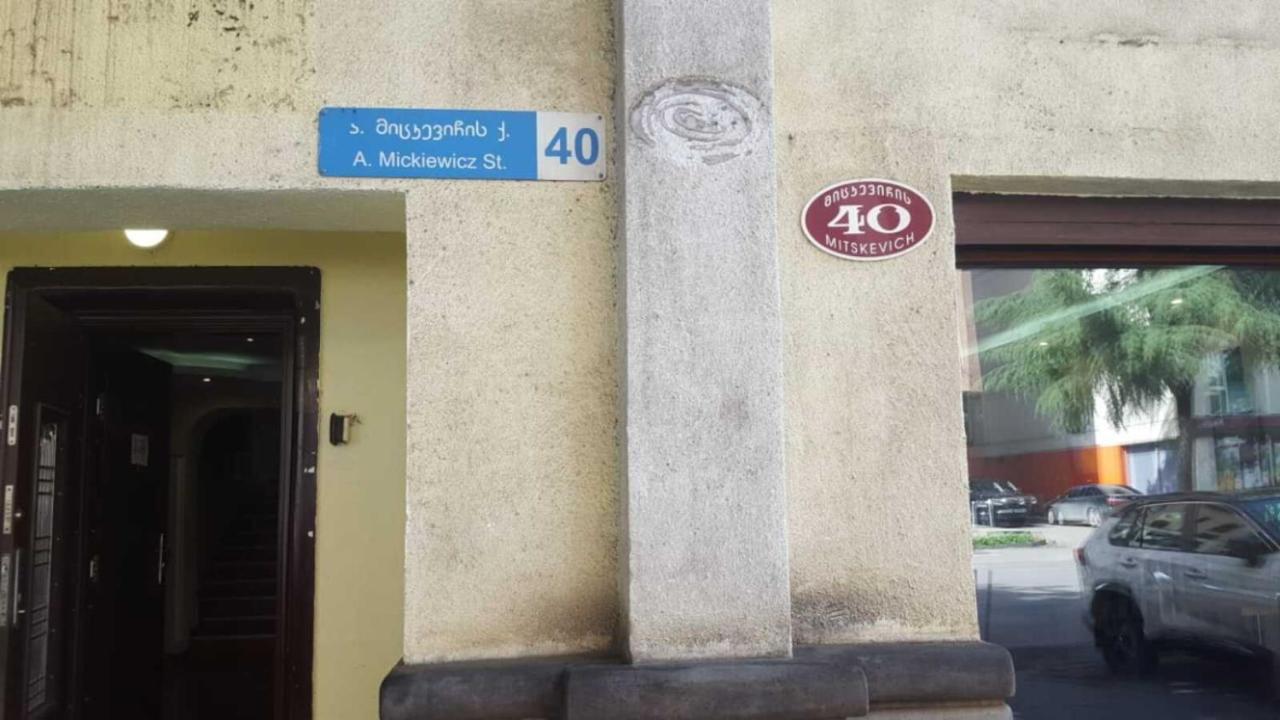 Cool Hostel Tbilisi Bagian luar foto
