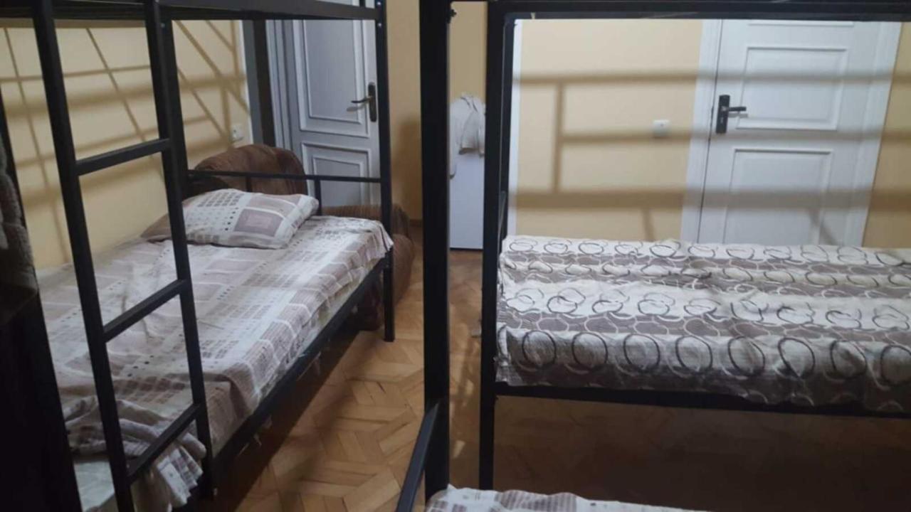 Cool Hostel Tbilisi Bagian luar foto